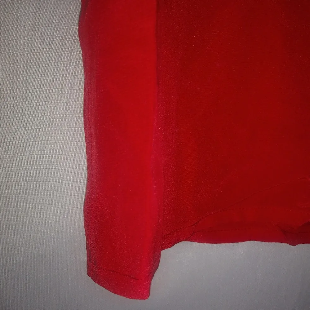 Jack McMulqueen L Red Silk Short Sleeve Crew Neck Top Size L - Image 3