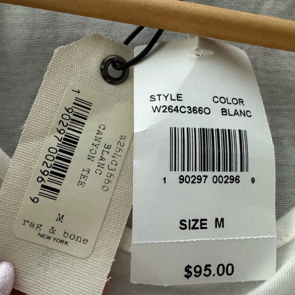 NWT rag & bone Cold Shoulder Short Twist Sleeve Canyon Tee in Blanc - Image 4