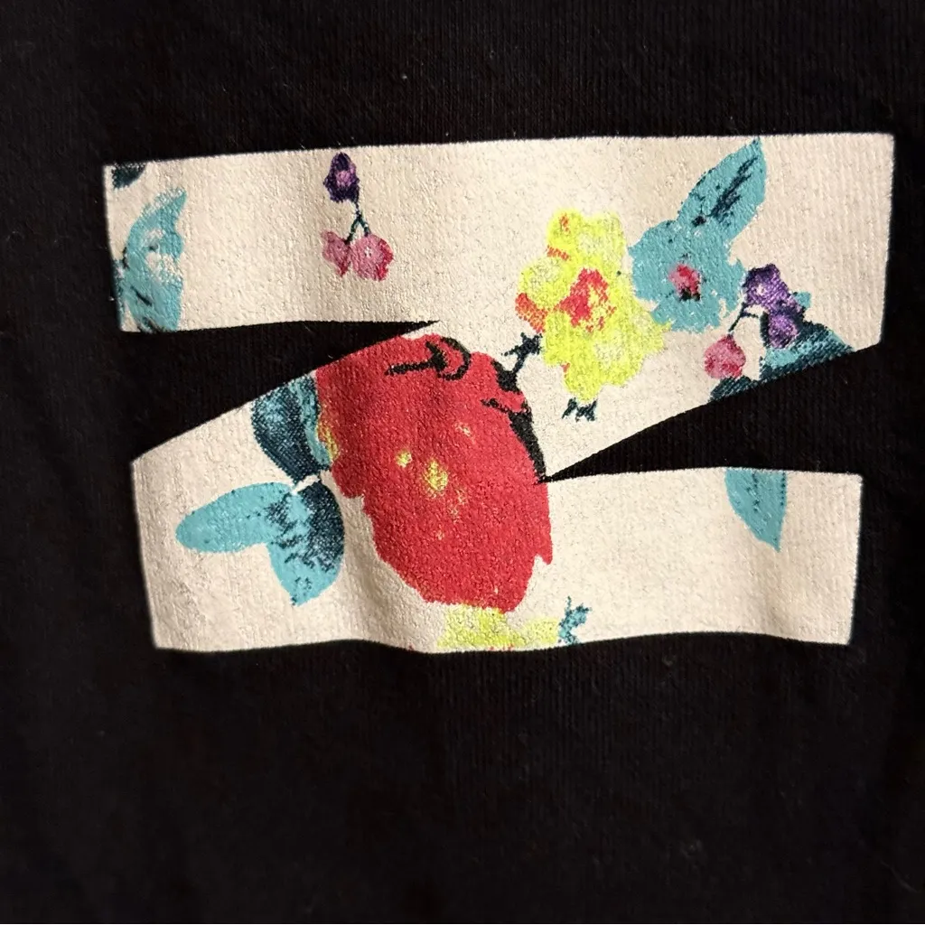 PINK Victoria's Secret Floral Long Sleeve Pocket Tee Size Medium - Image 6