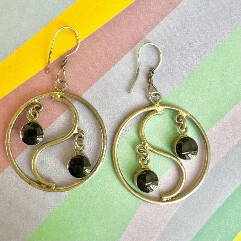 Sterling silver abalone onyx yin yang circle earrings - Image 3