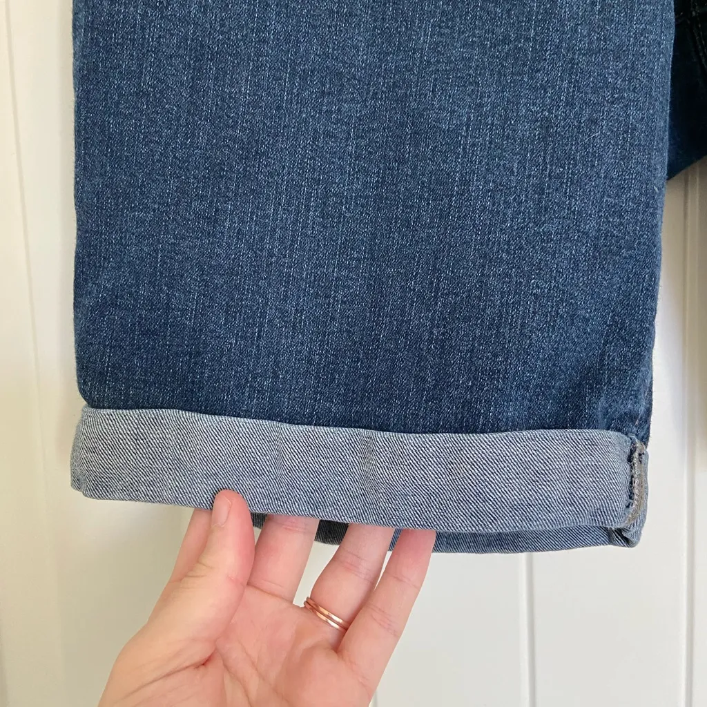 EUC New Directions women’s dark wash midi stretch cuffed hem denim‎ shorts 10 Blue - Image 4