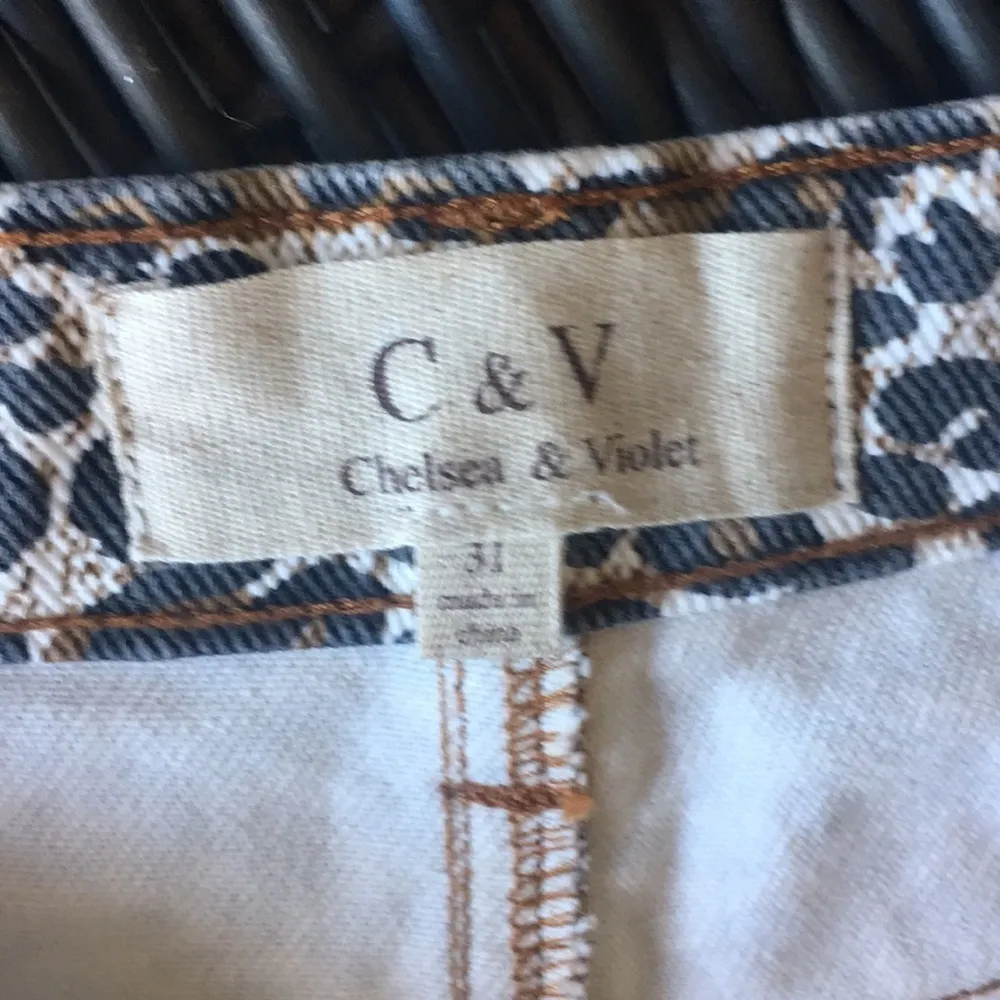 Chelsea & Violet Denim Leopard Print Shorts - Image 10