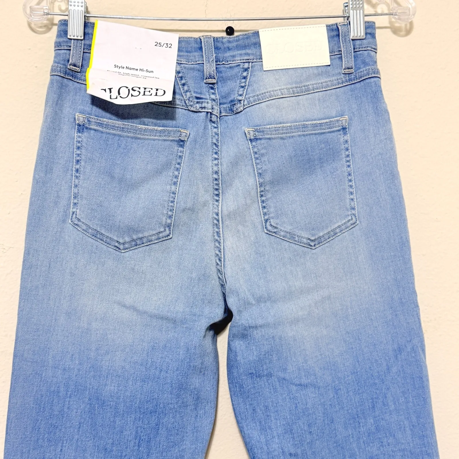 CLOSED Hi Sun High Rise Flared Crop Jeans Light Blue Denim Women's Size 25x32 - Image 4