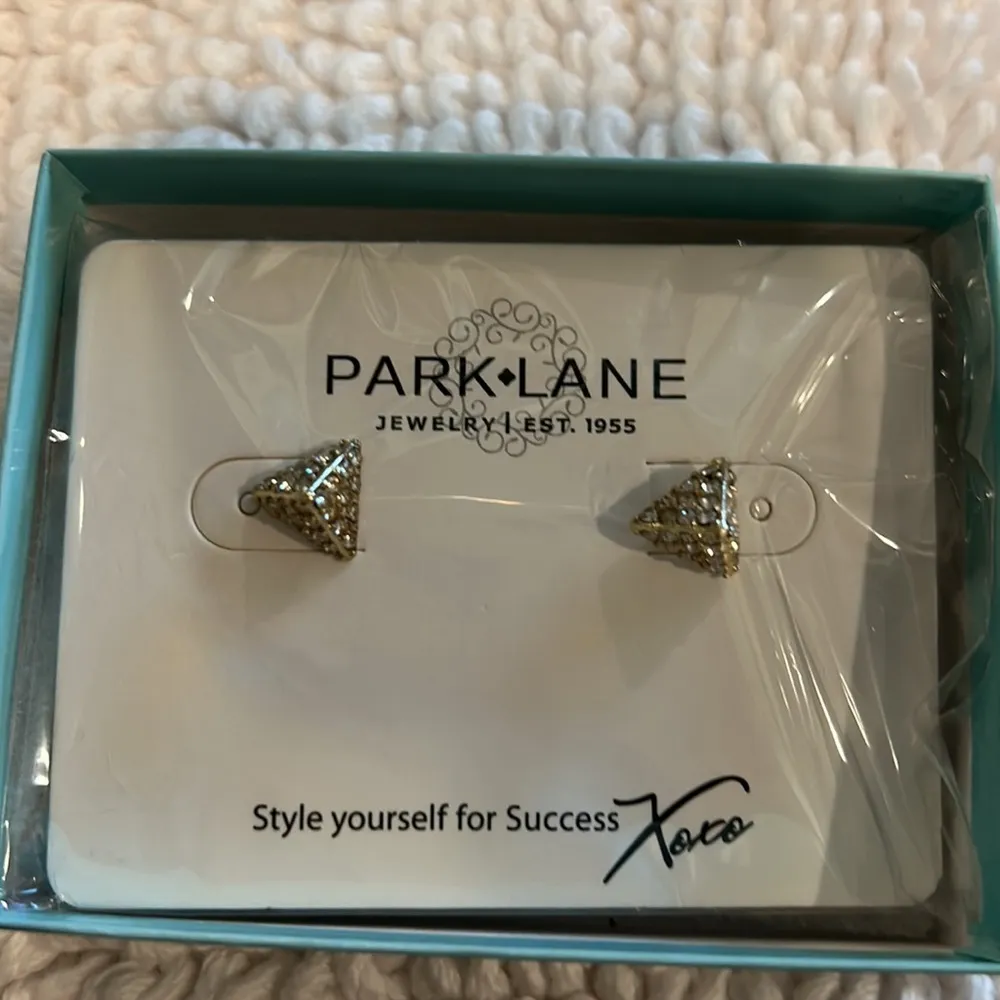 New | Park Lane Cleo Earrings Golden Pyramids Encrusted with Mini Crystals - Image 3