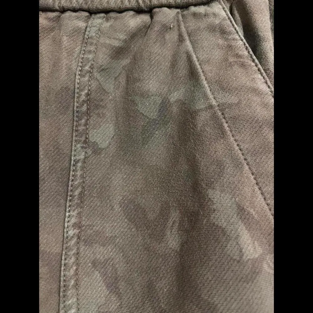 Athleta Stylish Camo Pattern Jogger Pants with Elastic Waistband size 2 - Image 5