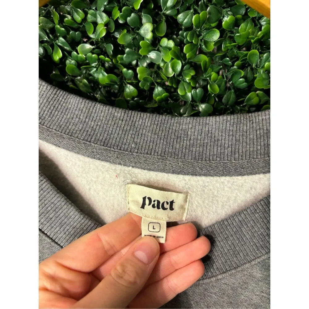 Pact Gray V-Neck Organic Cotton Cropped Crewneck Sz Large - Image 2