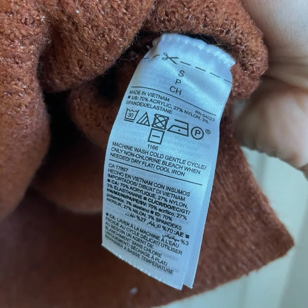 Old Navy rust orange ribbed crewneck soft sweater - Image 2