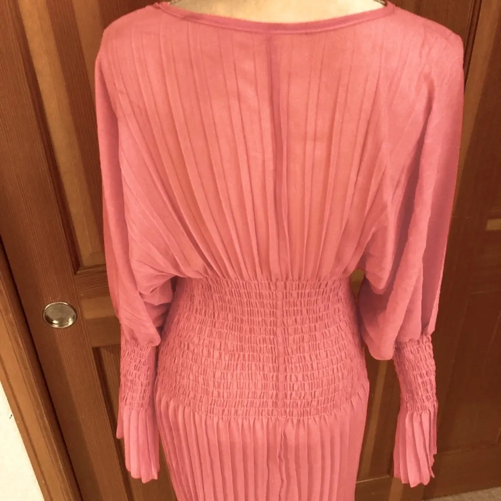 Nwt, Lavishly Paris Women’s Shirring Hot Pink Bell Sleeved Dress. Size Small - Image 7