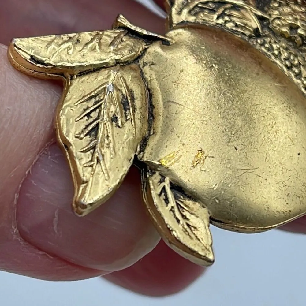 Vintage brass fruit brooch 1995 BG. Gold - Image 3