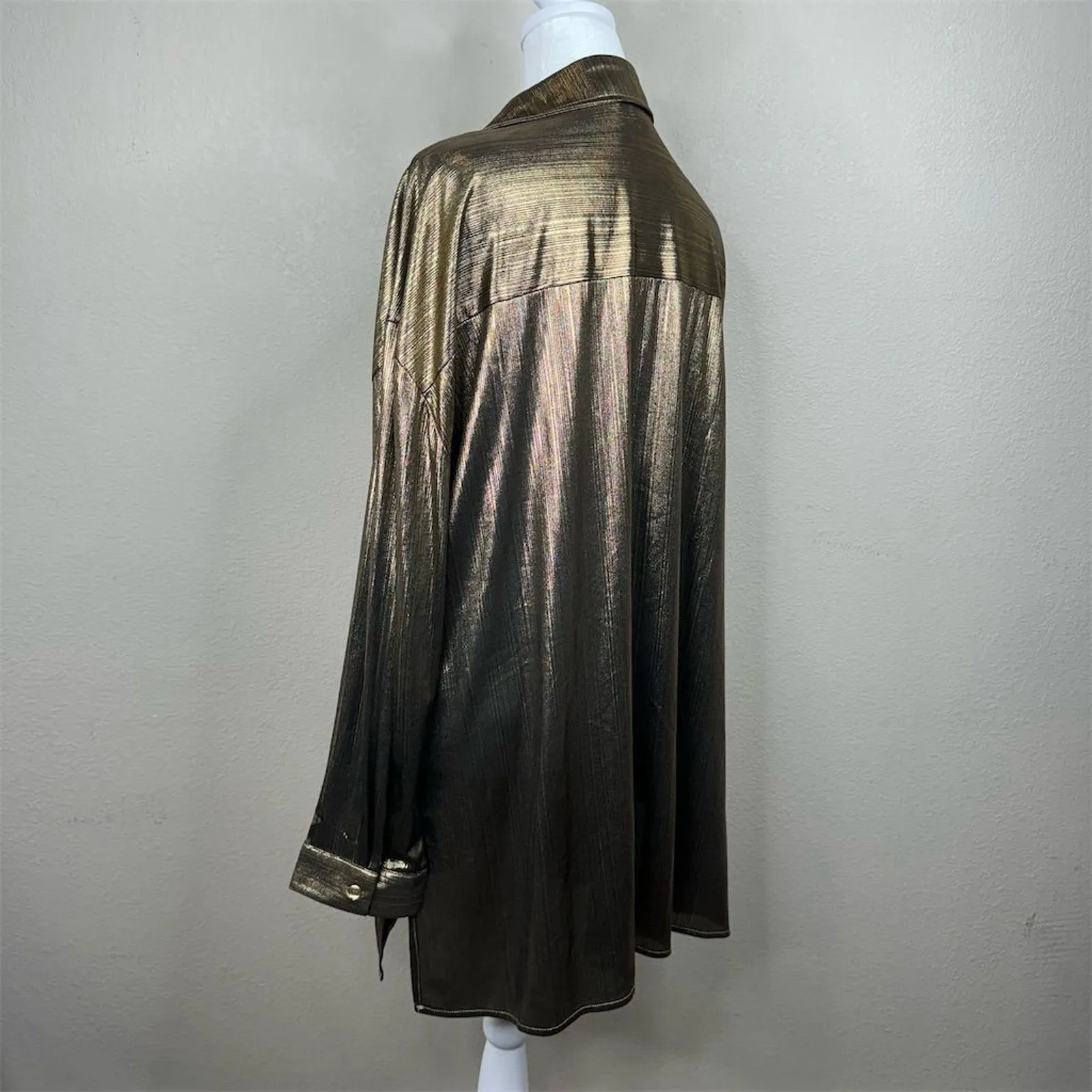 Umgee Women's Gold Button Down Blouse‎ Long Sleeve Size L Casual - Image 5