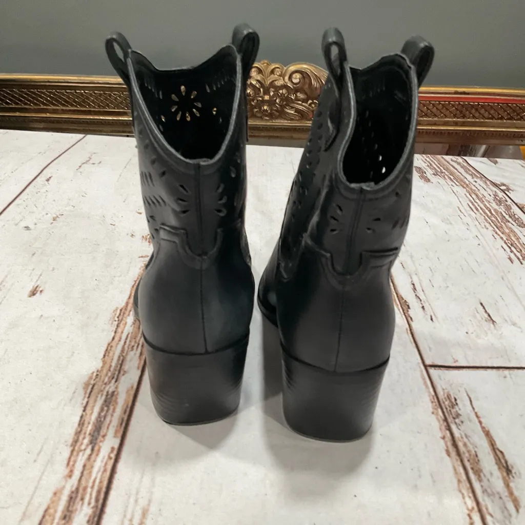 MARC FISHER GIDDYUP BUTTERY LEATHER ULTRA SOFT COWBOY BOOTIE - Image 7