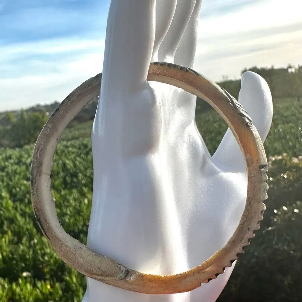 Tami Island Trochus shell bracelet - Image 3