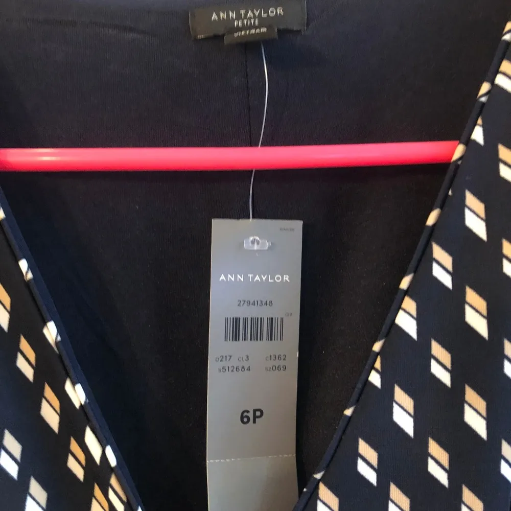 NWT. Anne Taylor Wrap Dress - Image 6