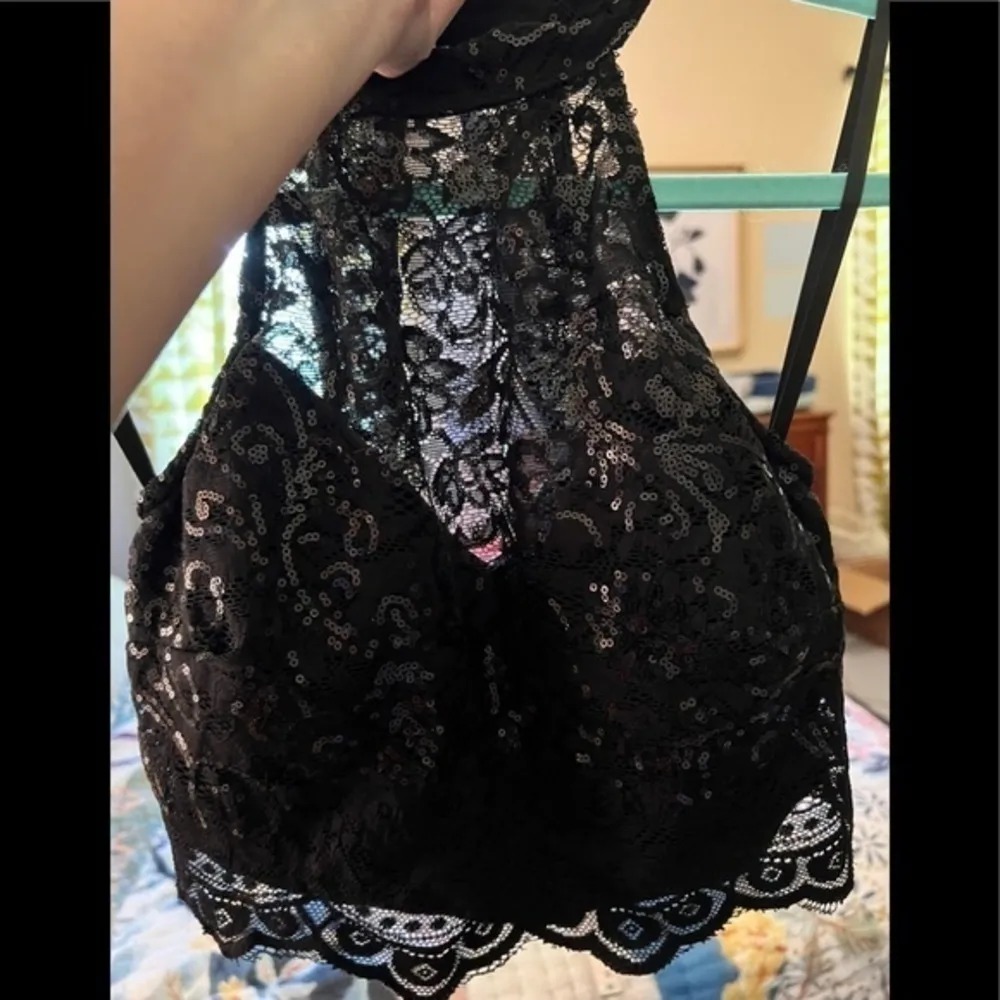 CITY STUDIO 3 Lace Sequin Halter Crop Top Tank Black Size undefined - Image 6