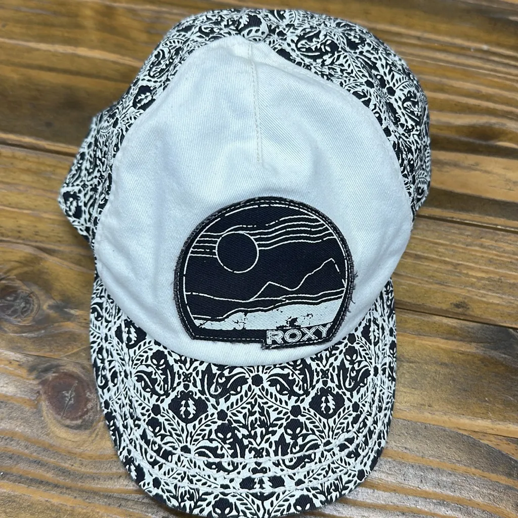 Roxy Surfer Tropical Floral Print Snap Back Hat One Size Fits All - Image 7