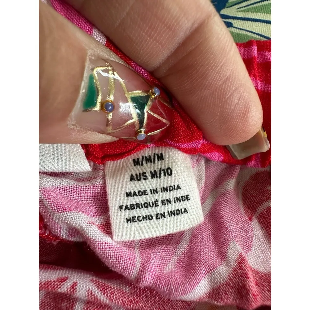 NWOT Roxy Women's Hawaiian Inspired Hibiscus Easy Does It Pull On Shorts M - Image 5