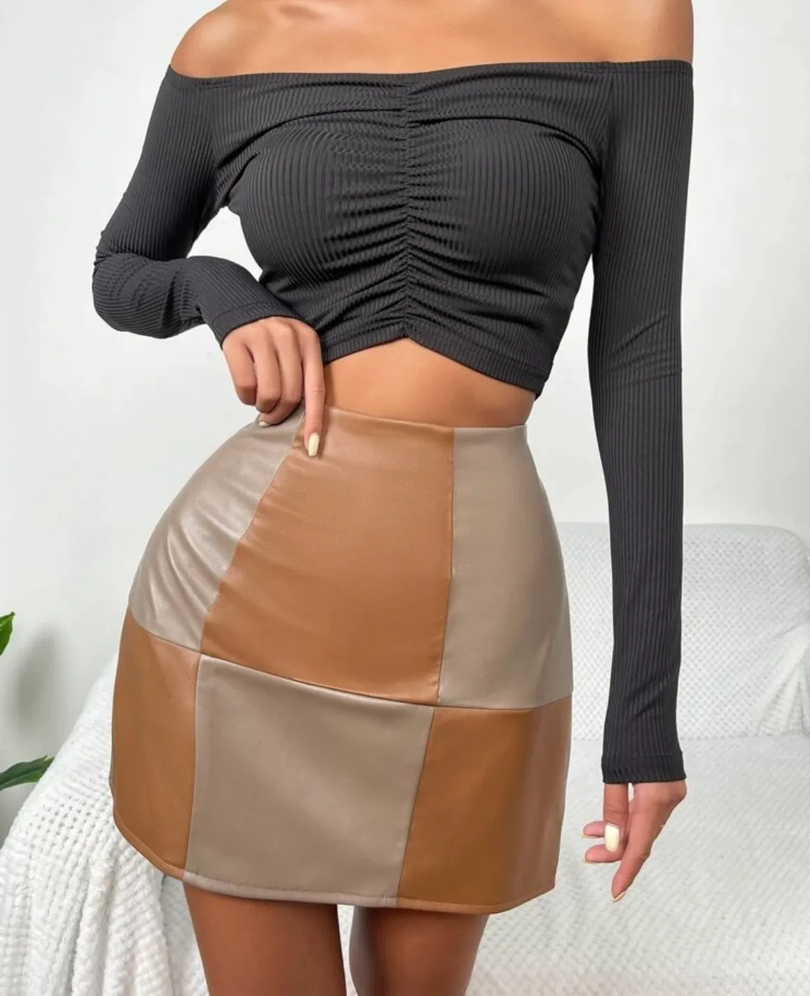 Colorblock Leather Look Skirt Tan Size M - Image 4