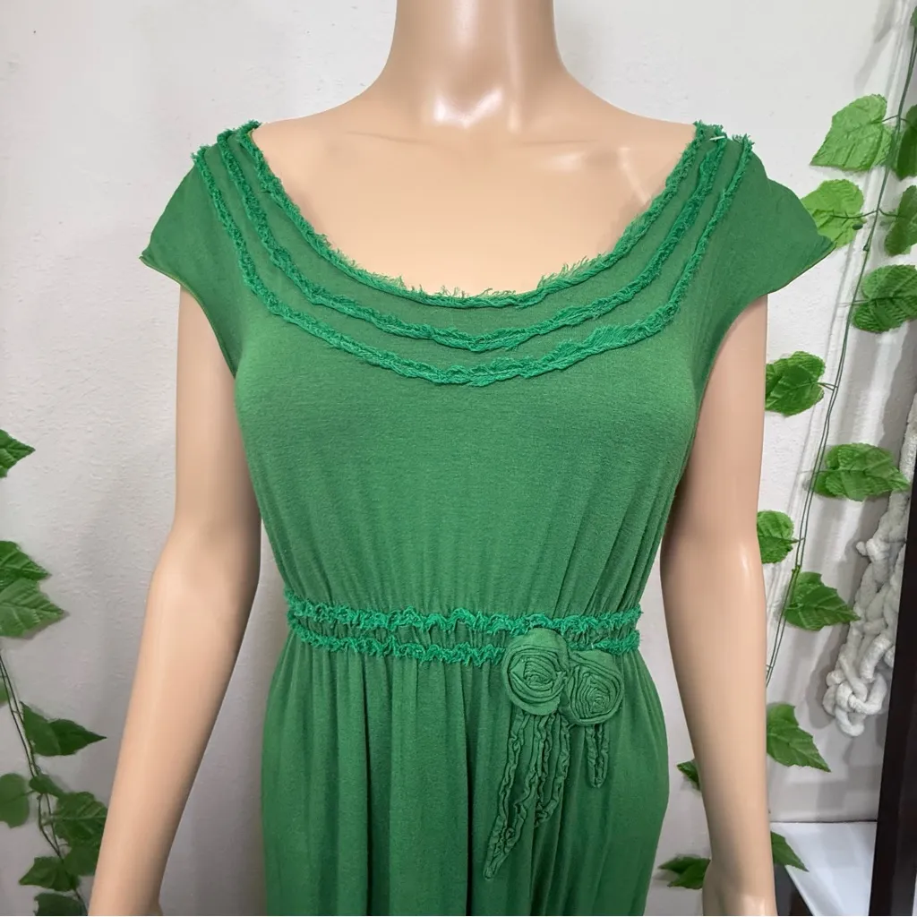 Elegant Green Fairy Dress - Image 2