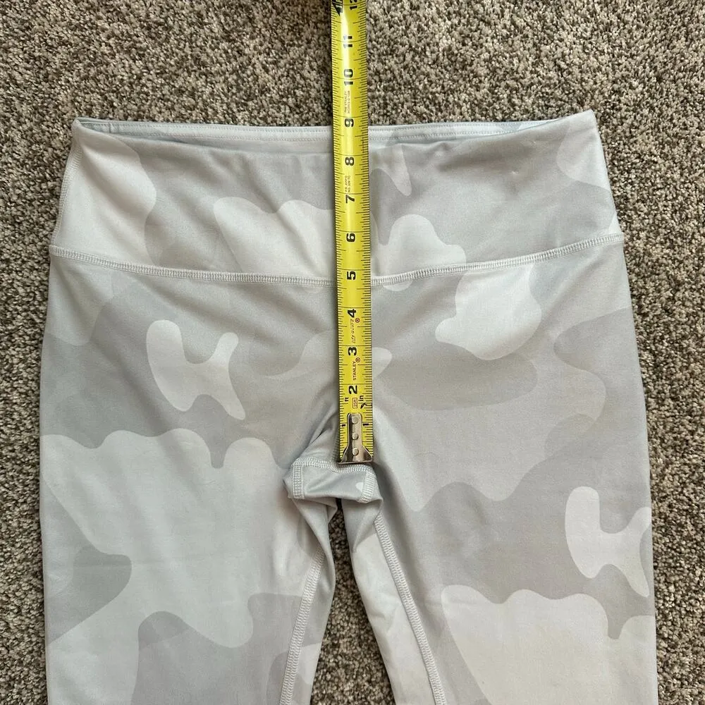 Alo light gray camo full-length leggings size S - Image 11