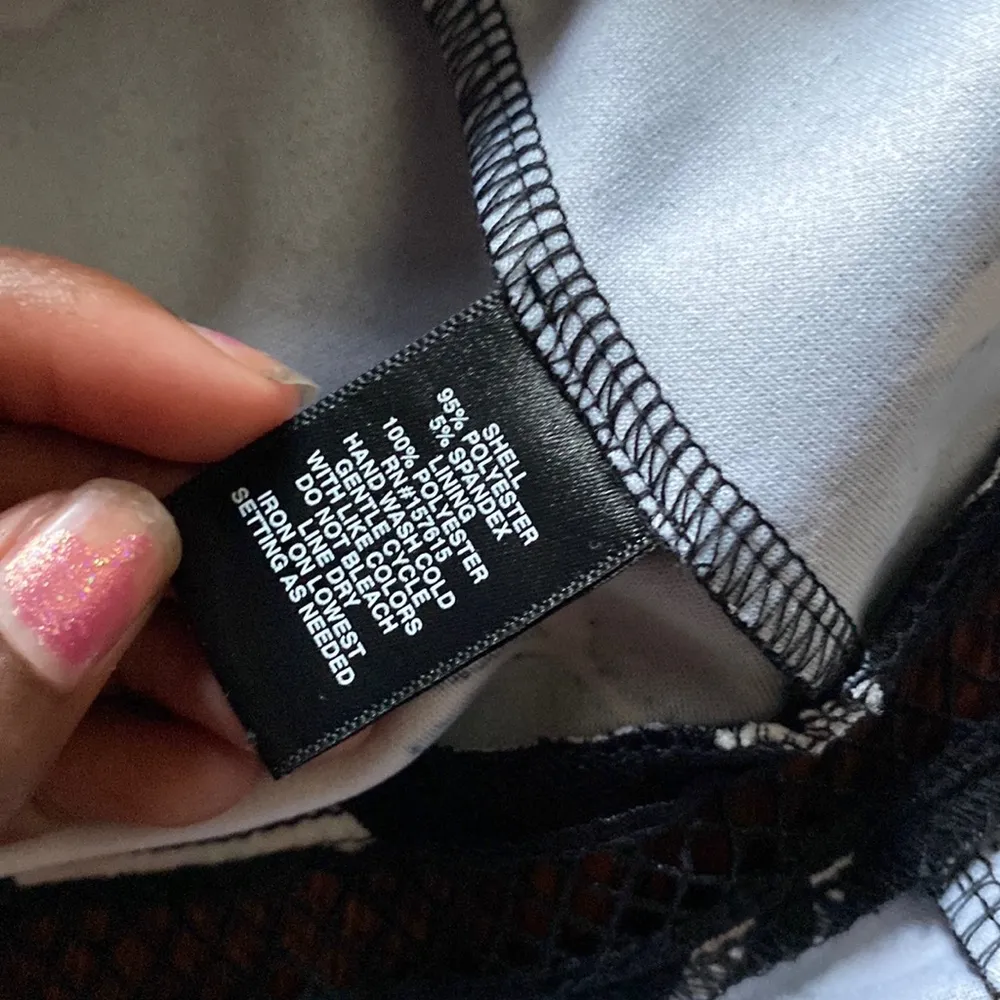 Liz Claiborne Black Floral Fit & Flare Dress SIZE 16 – Sleeveless Spring Summer - Image 5