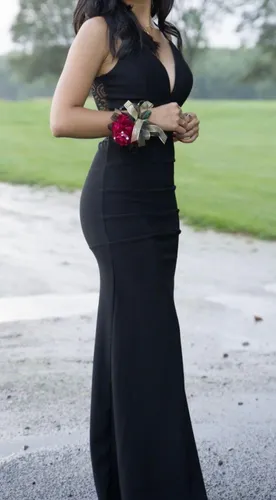 Emerald Sundae Prom Dress Simple Black XXS - $44 (56% Off Retail) - From  Angela