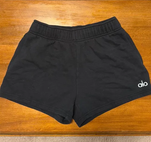 alo ヨガパンツ ブラック　ショート　xs Black Alo Shorts XS - $28 (51% Off Retail) - From Megan
