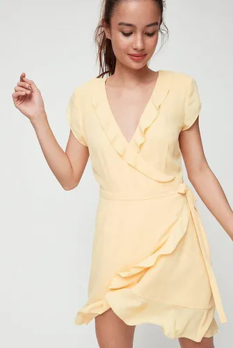 Aritzia Sunday Best Savoy Dress Yellow Size 4 36 63 Off Retail From Maddie