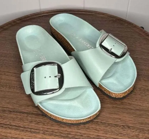 Madrid Big Buckle Natural Leather Patent in Color High-Shine Teal
