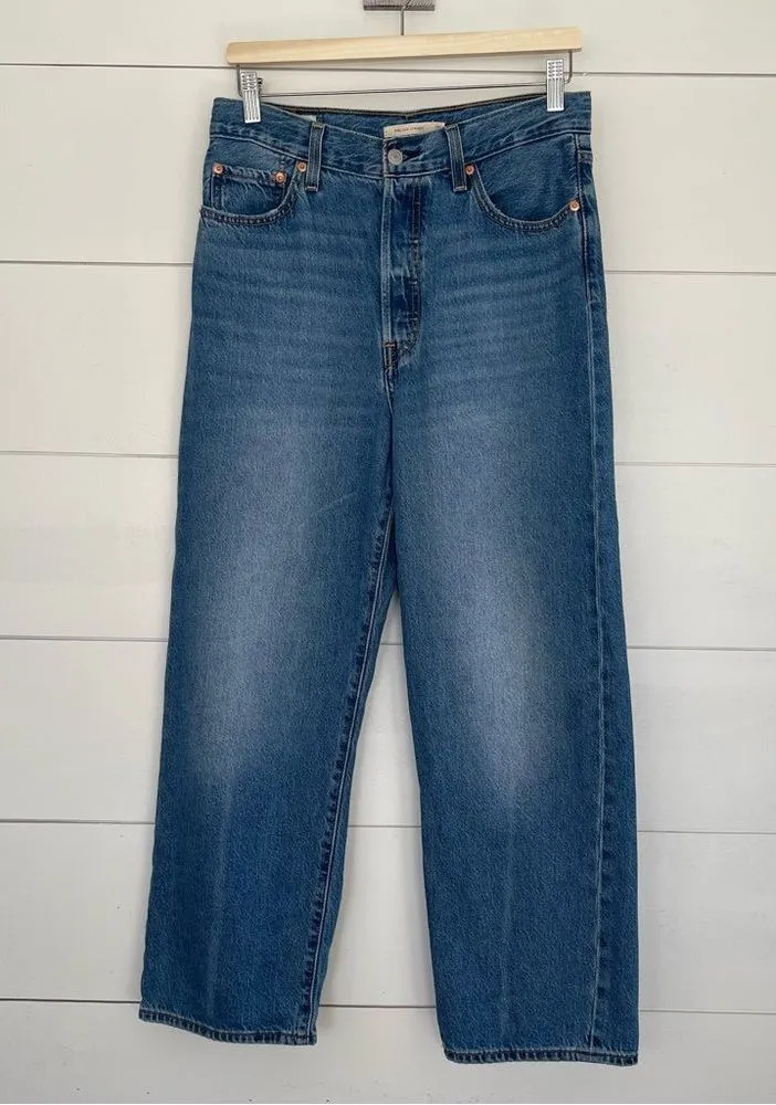 Levi’s Ribcage Straight Denim Jeans