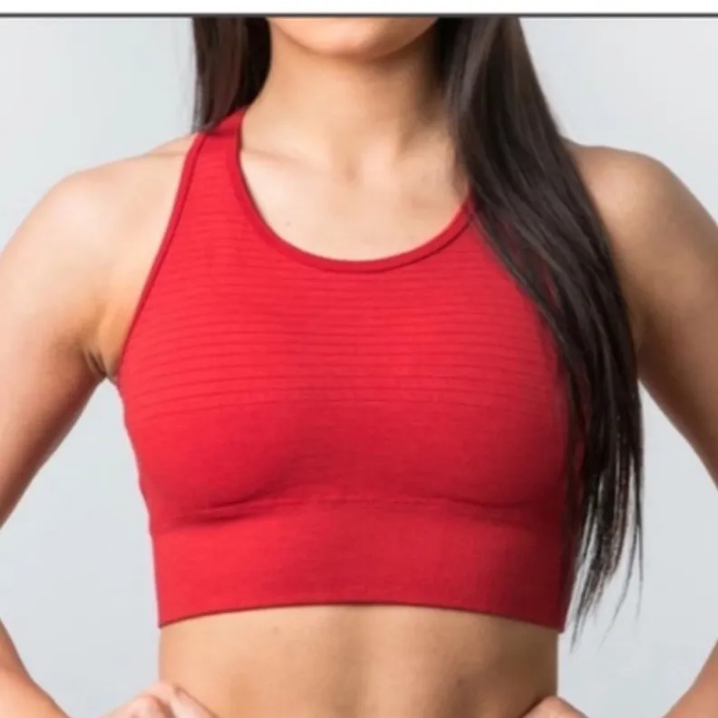 Alphalete Vault Red Seamless Sports Bra Size Medium Criss Cross Back Athletic
