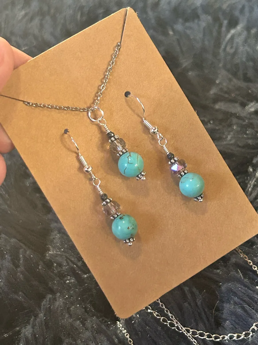 Handcrafted turquoise aurora borealis crystal necklace and earring set