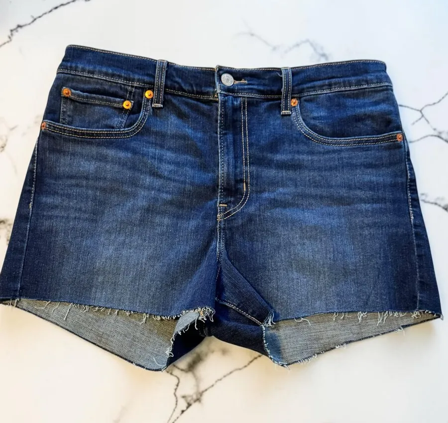 Levi's Women's Blue Denim High Rise Cut-Off Shorts Size 31