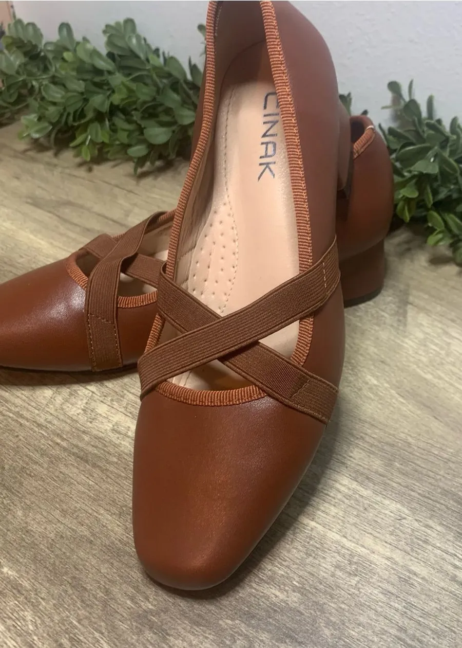 Cinak Women's Cognac Cross