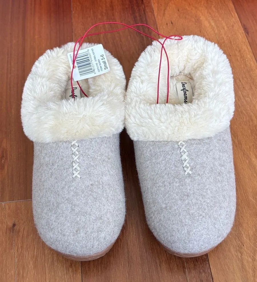 NWT Dearfoams slippers
