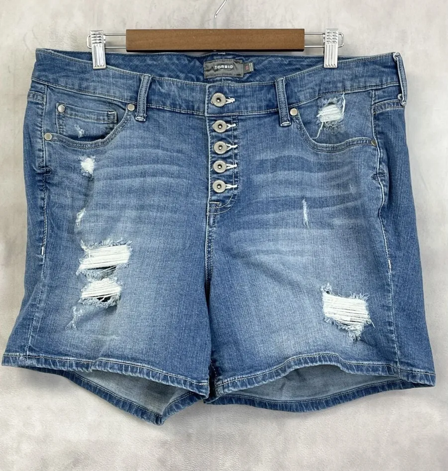 Torrid Vintage Stretch Denim Shorts Womens 18 Distressed Button Fly Edgy Indie