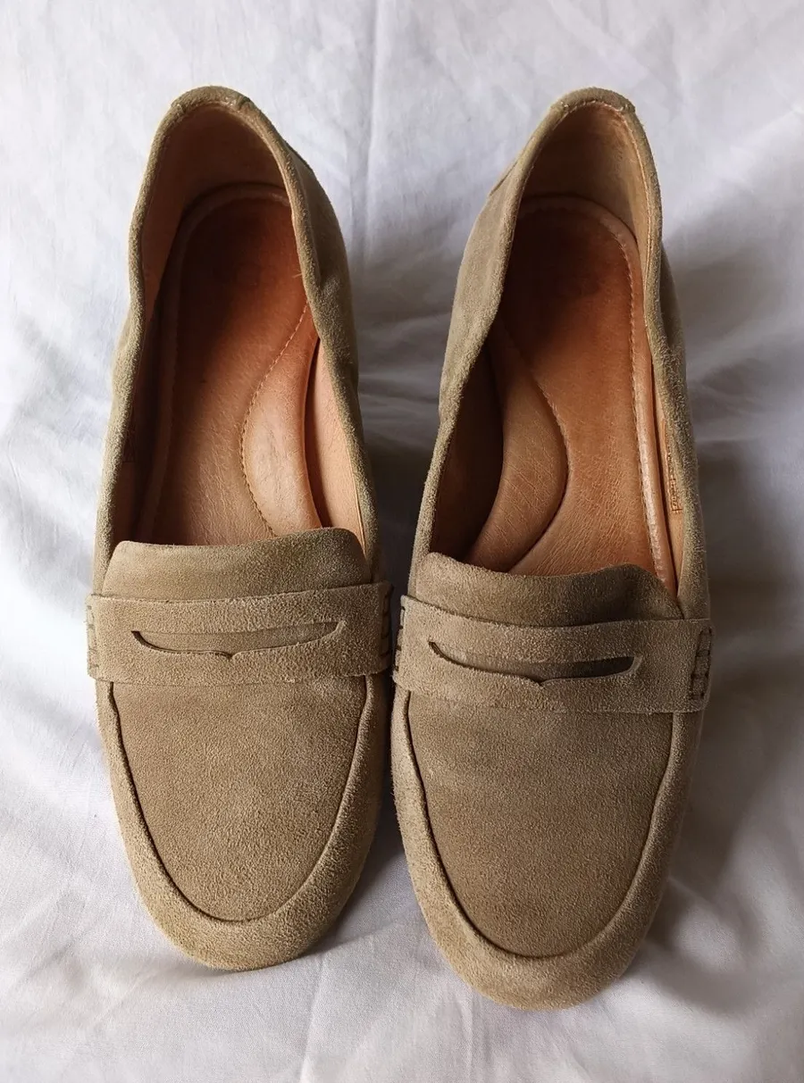 7.5 Elise Studded Suede Penny Loafers UGG