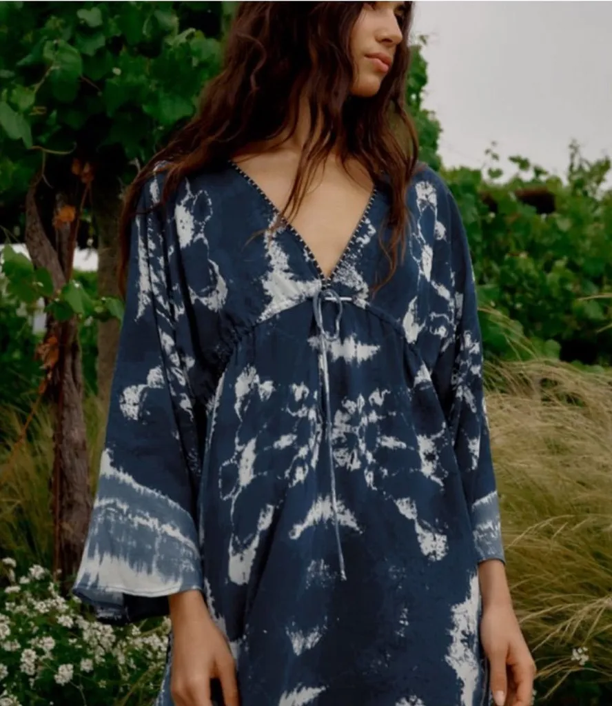 ZARA TIE DIE V NECK DRESS