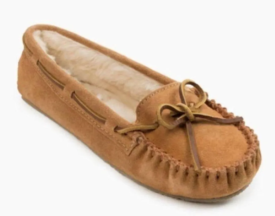 Minnetonka “Callie” Leather Moccasin Slippers Size 6