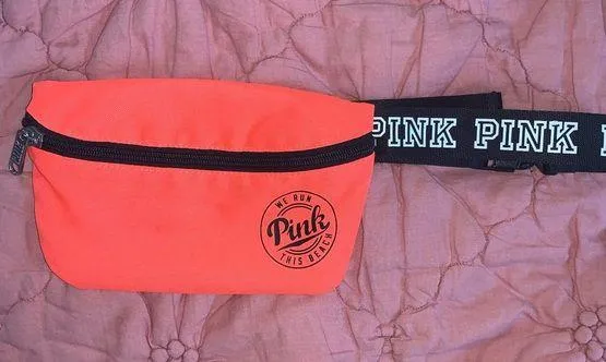 GUC PINK Fanny pack