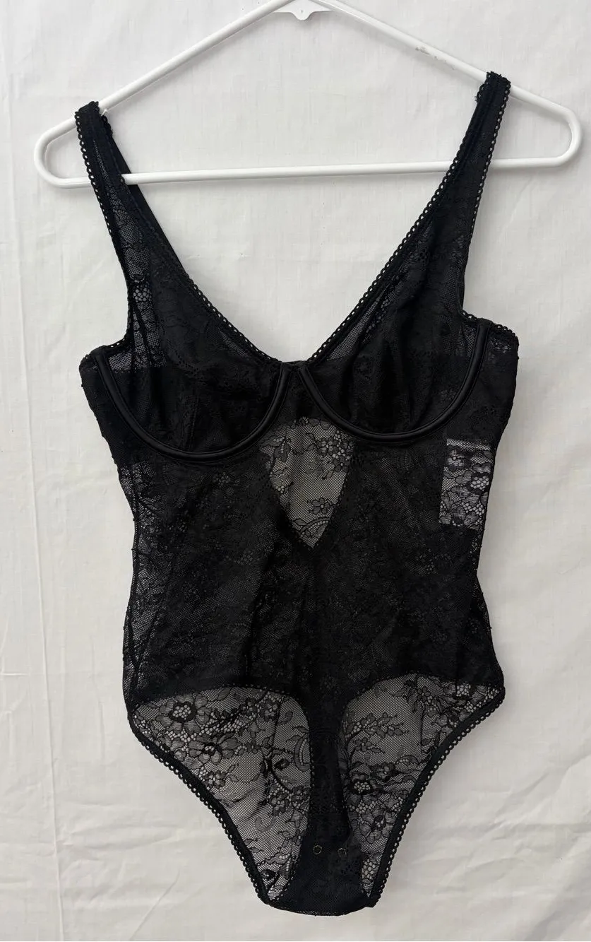 Abercrombie & Fitch Black Lace Bodysuit Underwire Medium NWT(A733)