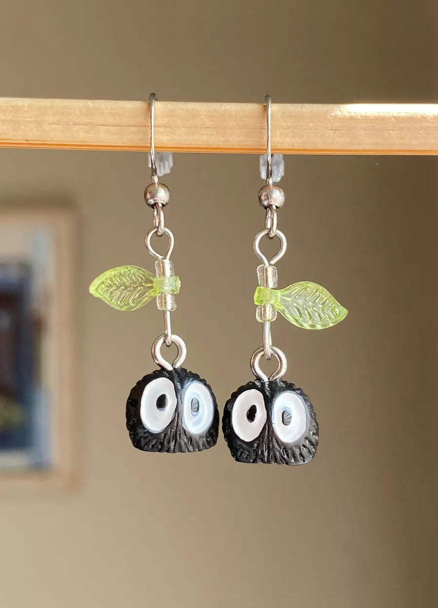Kawaii fairy cottage style soot dangle earrings 🍃🌀🌳