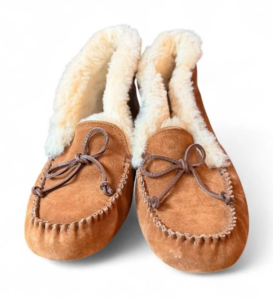 UGG Women’s Chestnut Suede Shearling Moccasin Slippers – Size 10 (S/N 1004806)