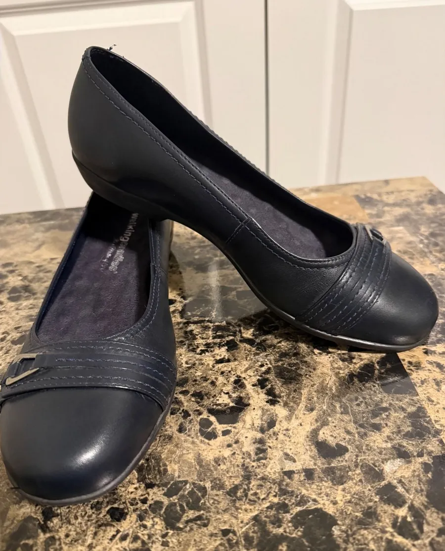 Walking Cradles Navy Blue Leather Buckle Detail Ballet Flats 9.5W Size 9.5