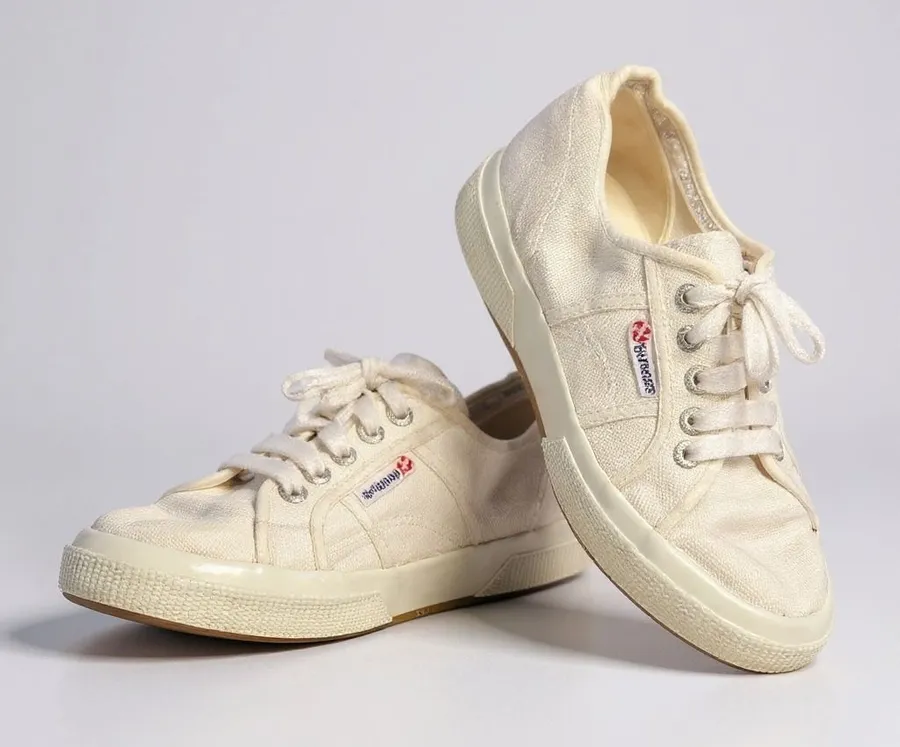 Superga White Canvas Sneakers Casual Tennis Shoes Classic Lace Up US 9 / EU 40