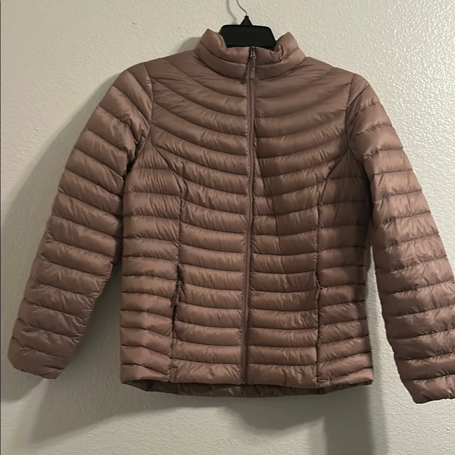 32 Degrees semi-padded Jacket with High Collar and Slim Fit