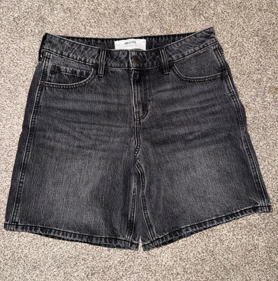 Hollister Low-Rise Baggy Jort with USA Flag Painted Pockets