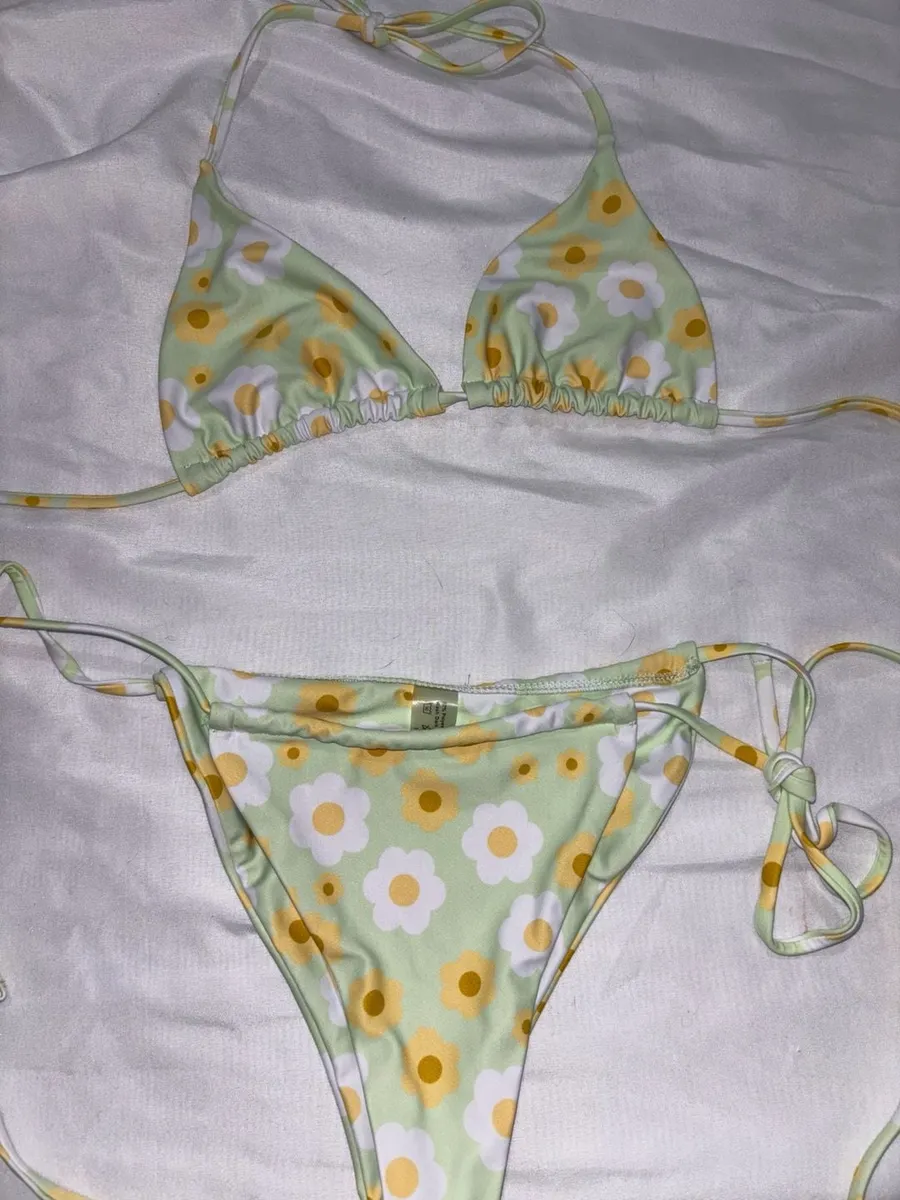 SHEIN Floral Print String Bikini Set