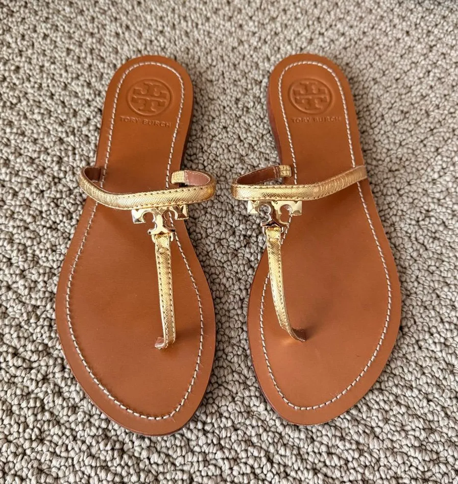 Tory Burch Gold T Metallic Gold Leather Thong Sandals with Tan Footbed Size 7.5