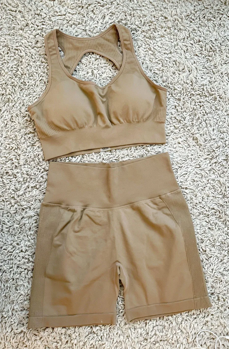 Boutique High Waisted Seamless Activewear Yoga Sportswear Workout Biker Shorts Set. Tan Size M