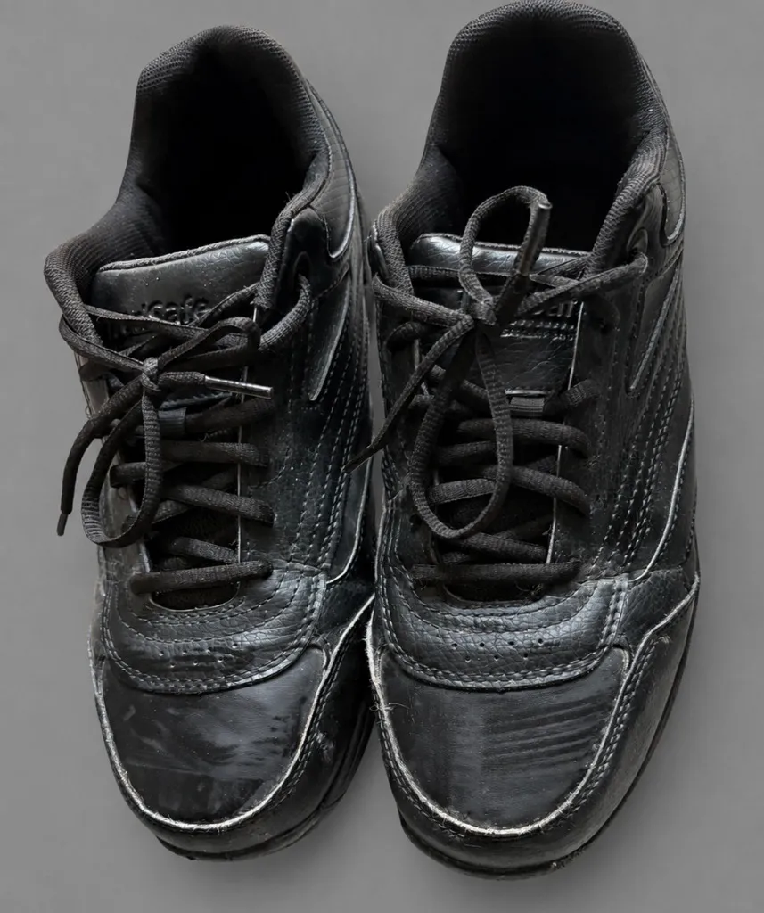 Black work shoes; comforatble and slip resistant - Men's size 11